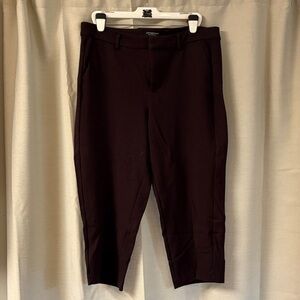Liverpool Women's Dark Burgundy Cropped Pants